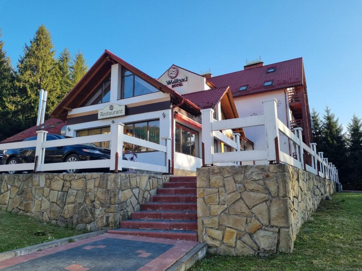 Wellland Hotel Yaremche Bagian luar foto