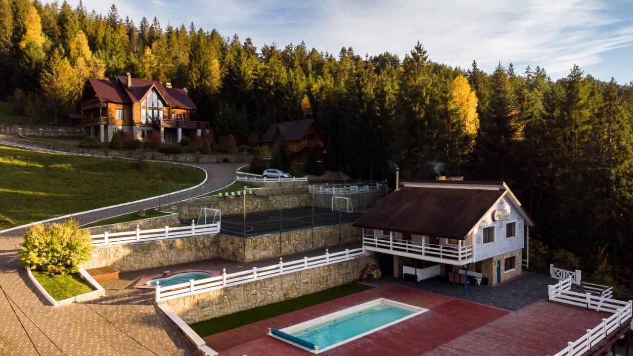 Wellland Hotel Yaremche Bagian luar foto