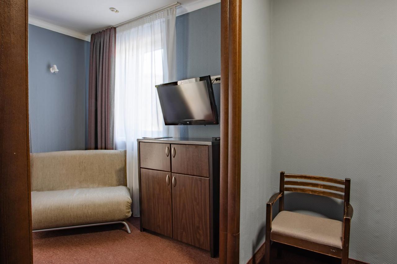 Wellland Hotel Yaremche Bagian luar foto