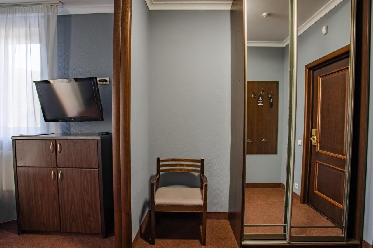 Wellland Hotel Yaremche Bagian luar foto