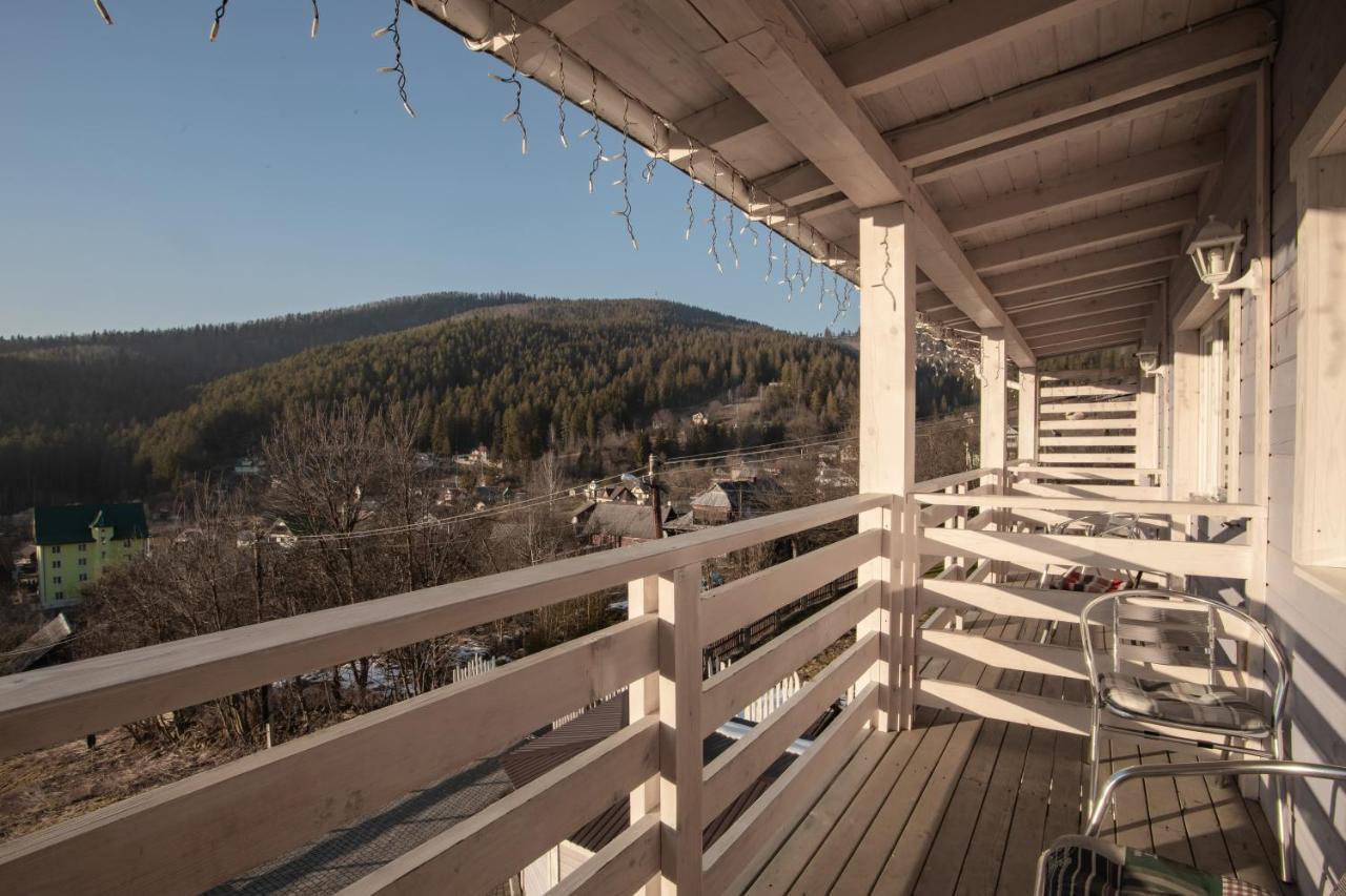 Wellland Hotel Yaremche Bagian luar foto