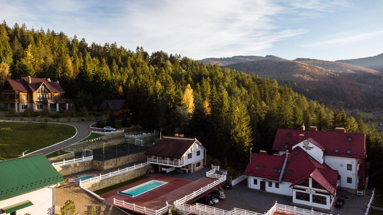 Wellland Hotel Yaremche Bagian luar foto