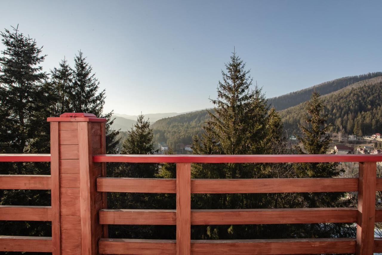 Wellland Hotel Yaremche Bagian luar foto