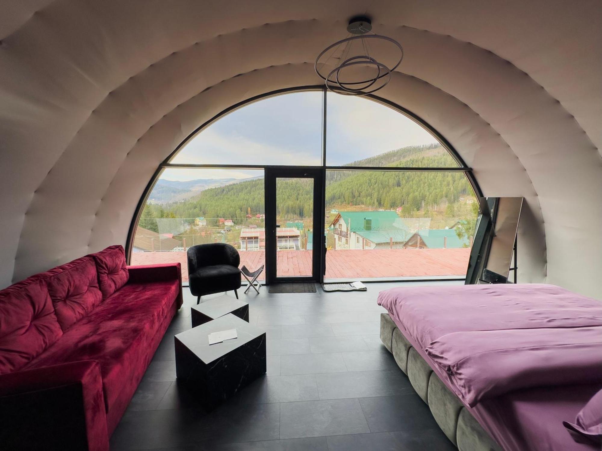 Wellland Hotel Yaremche Bagian luar foto