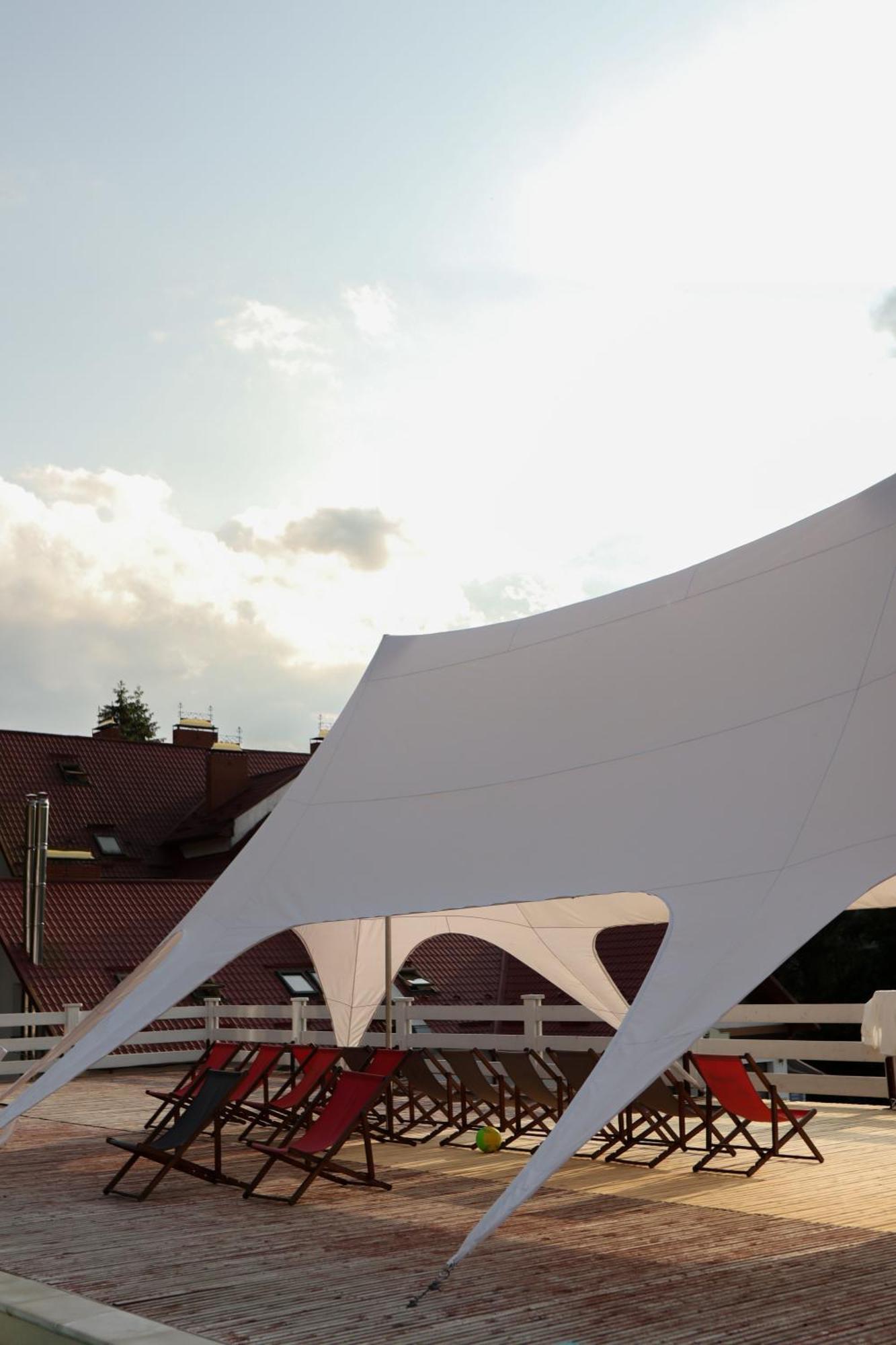 Wellland Hotel Yaremche Bagian luar foto